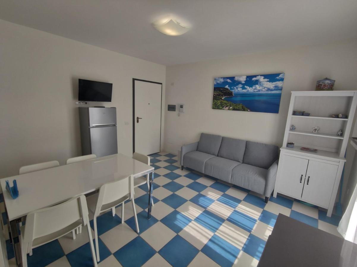 סירולו Appartamento L'Azalea - A Due Passi Da Numana Con Grande Terrazzo E Piscina Condominiale Stagionale מראה חיצוני תמונה