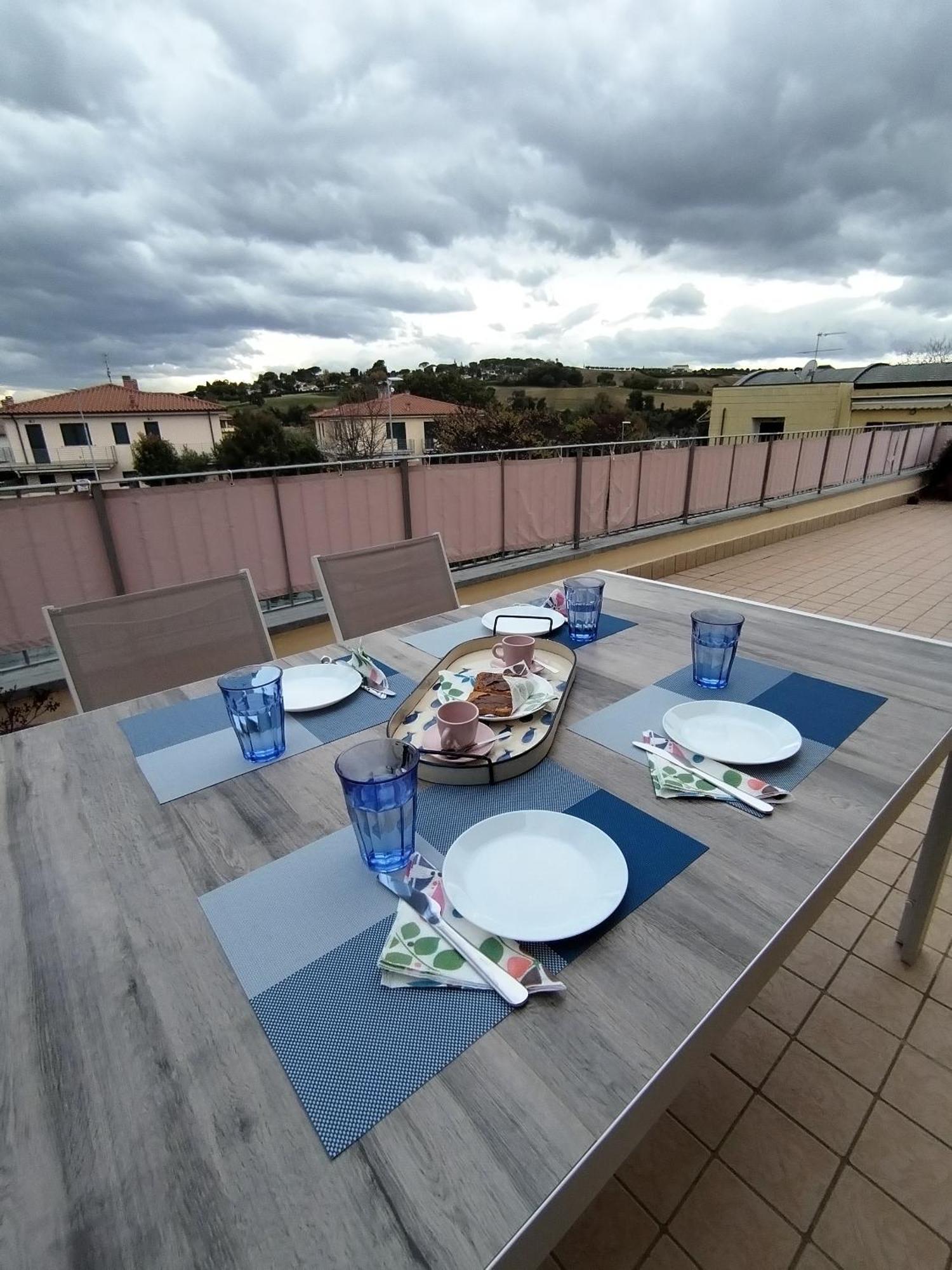 סירולו Appartamento L'Azalea - A Due Passi Da Numana Con Grande Terrazzo E Piscina Condominiale Stagionale מראה חיצוני תמונה
